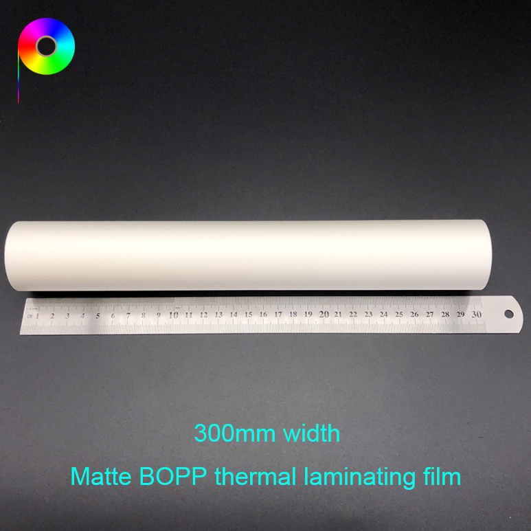 Customized Width 1" Core Matt BOPP Hot Laminating Film 18 micron for Paper Prints Lamination